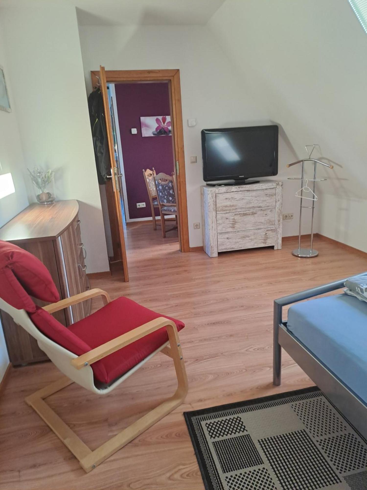 Monteur- Und Ferienwohnung In Hainichen - Obergeschoss Oder Dachgeschoss - Familie Weber Bockendorf Dış mekan fotoğraf